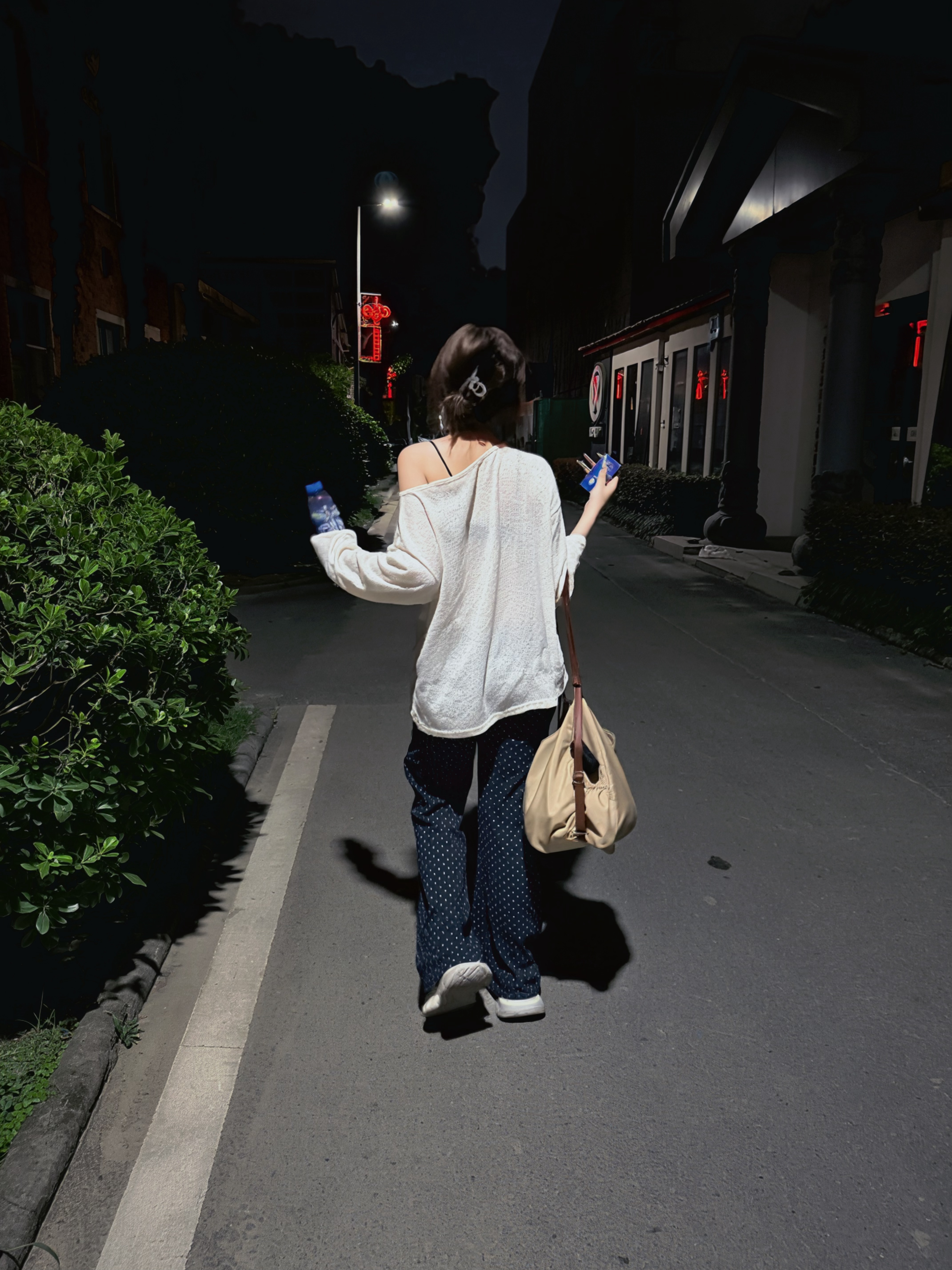 谁喜欢炸弹一样重的包