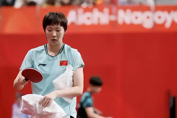 中国乒乓球队 王曼昱4-0淘汰韩国名将，强势晋级亚运会乒乓球女单四强！第一局，王