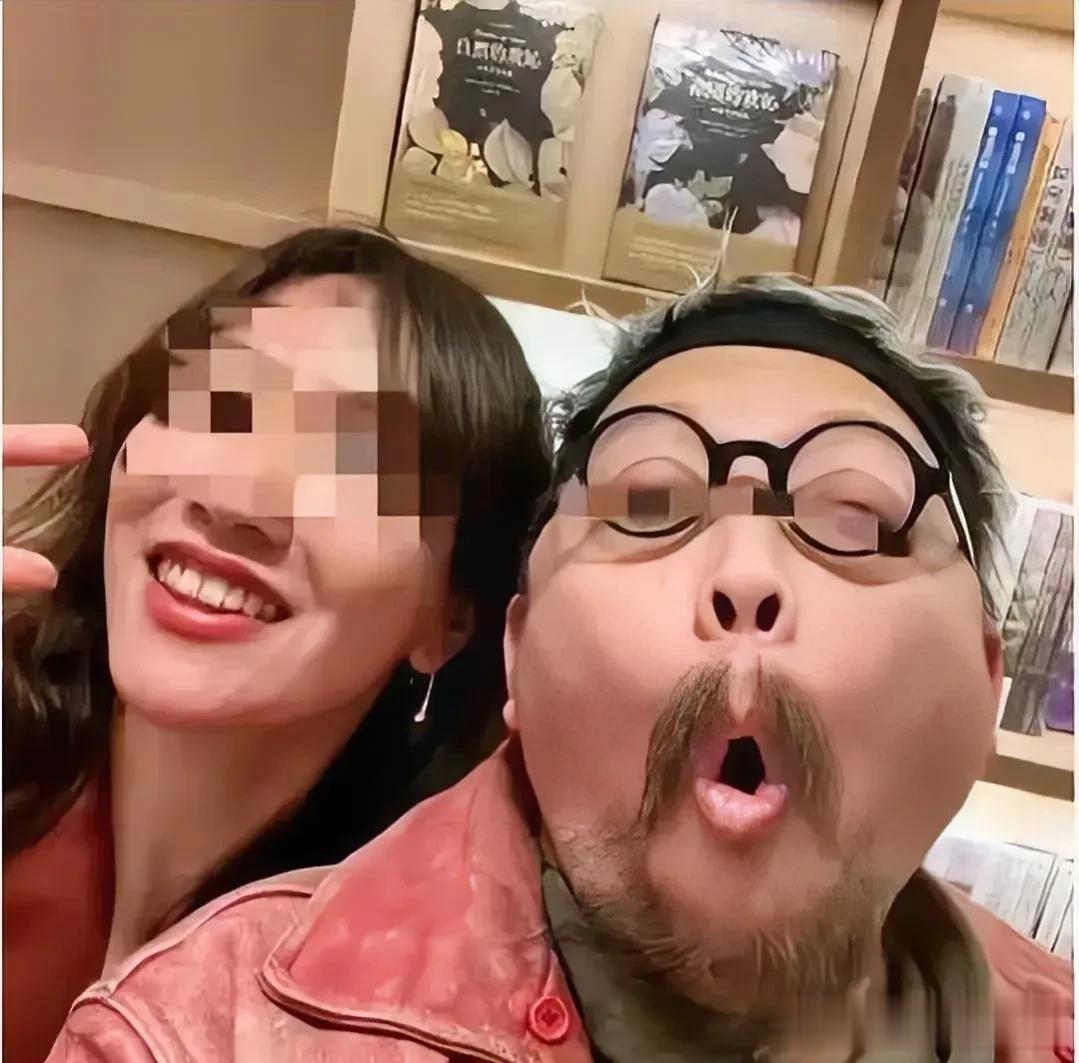 最近编剧史航陷入了性骚扰的事件当中，并且站出来的人数已经达到26人！
而对于这个