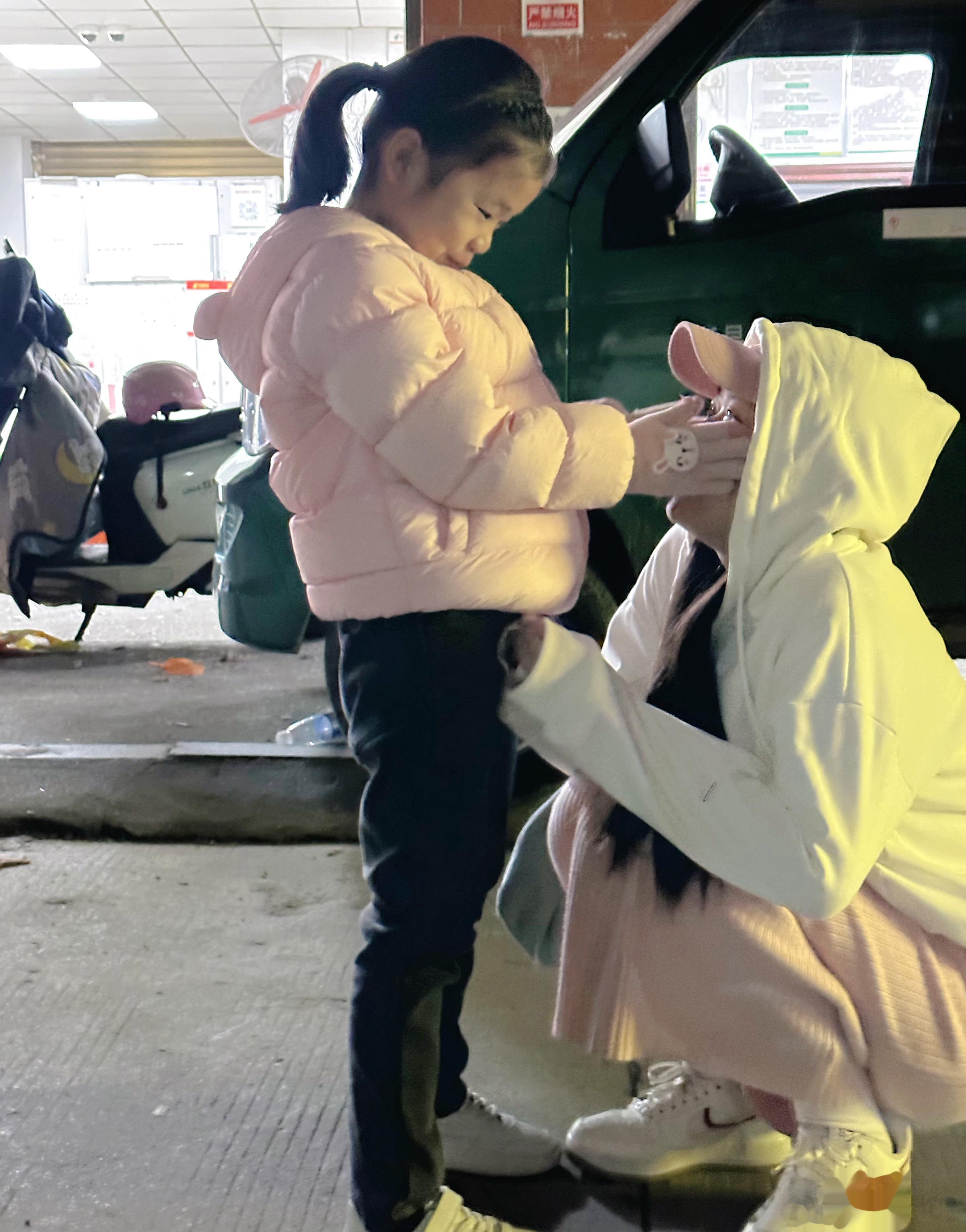 摘口罩真的许久啦 许多眼熟的ID一直都在默默的关注着我 现在我的每一张照片都不在