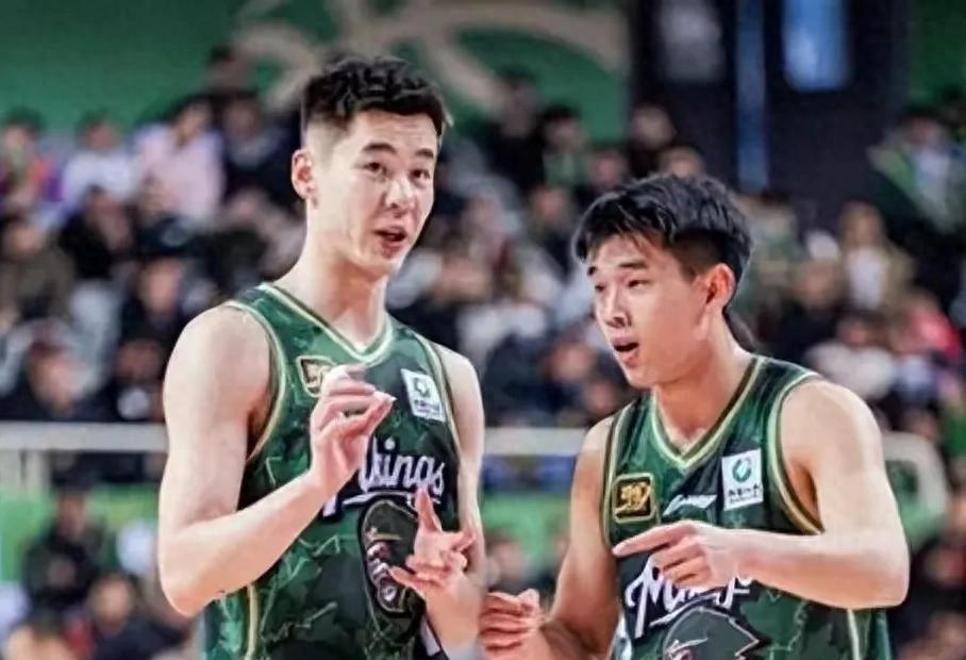 CBA最应该进国家队的两名球员！但这两人，一人得罪郭士强，一人触碰红线。

其中