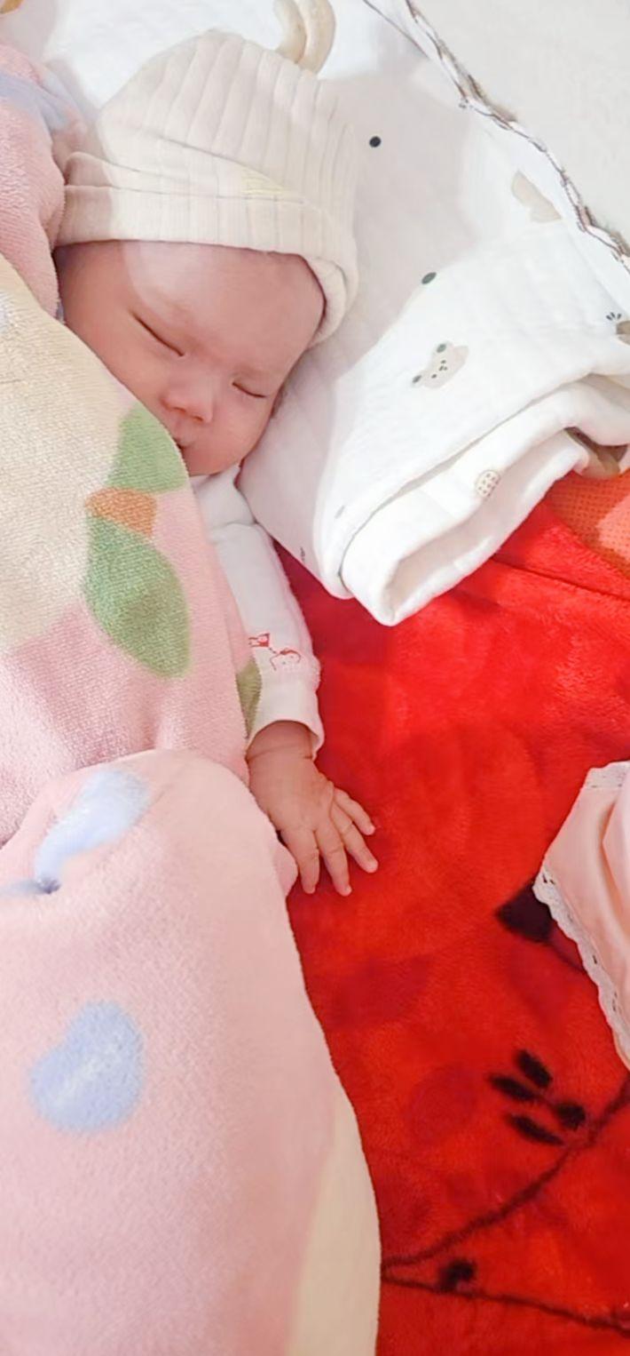 好喜欢这个前奏。于是我翻遍了相册