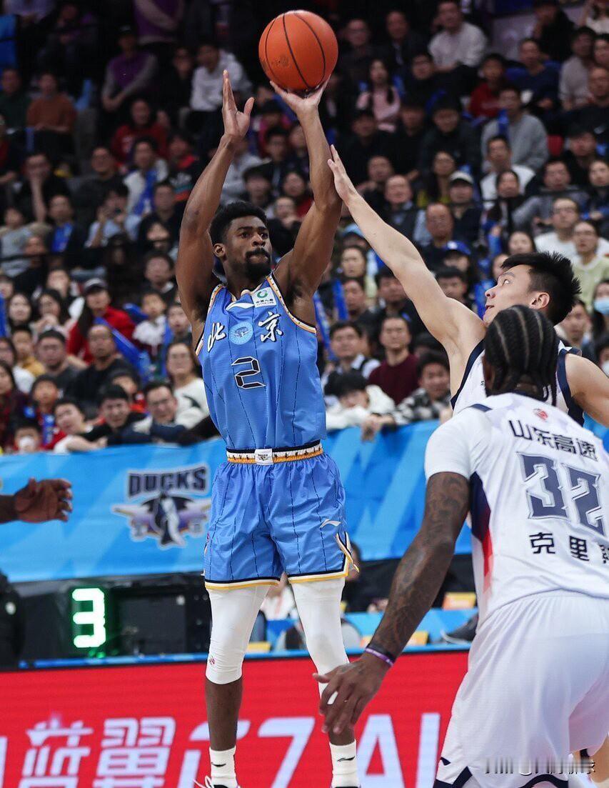 一战验真伪！山东高速绝杀北京首钢后，首钢新外援贝利的CBA首秀可以说是地狱级表现
