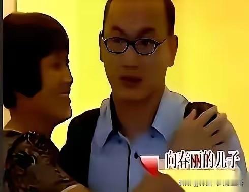 湖南岳阳的向春丽，婚后嫌弃丈夫无能，对其百般苛待，丈夫不堪受辱喝农药离世。当时她
