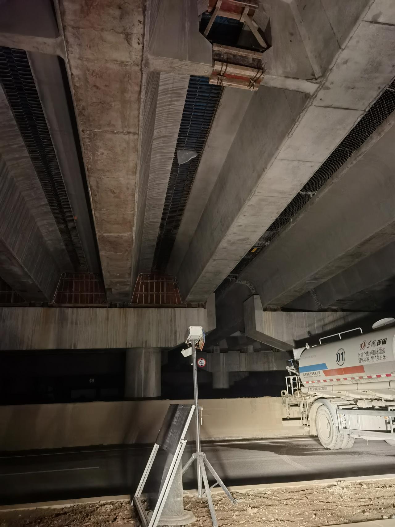 一张照片打卡西安快讯！鄠周眉高速最近进展，与周至杨哑路立交基本建成，鄠周眉高速哑