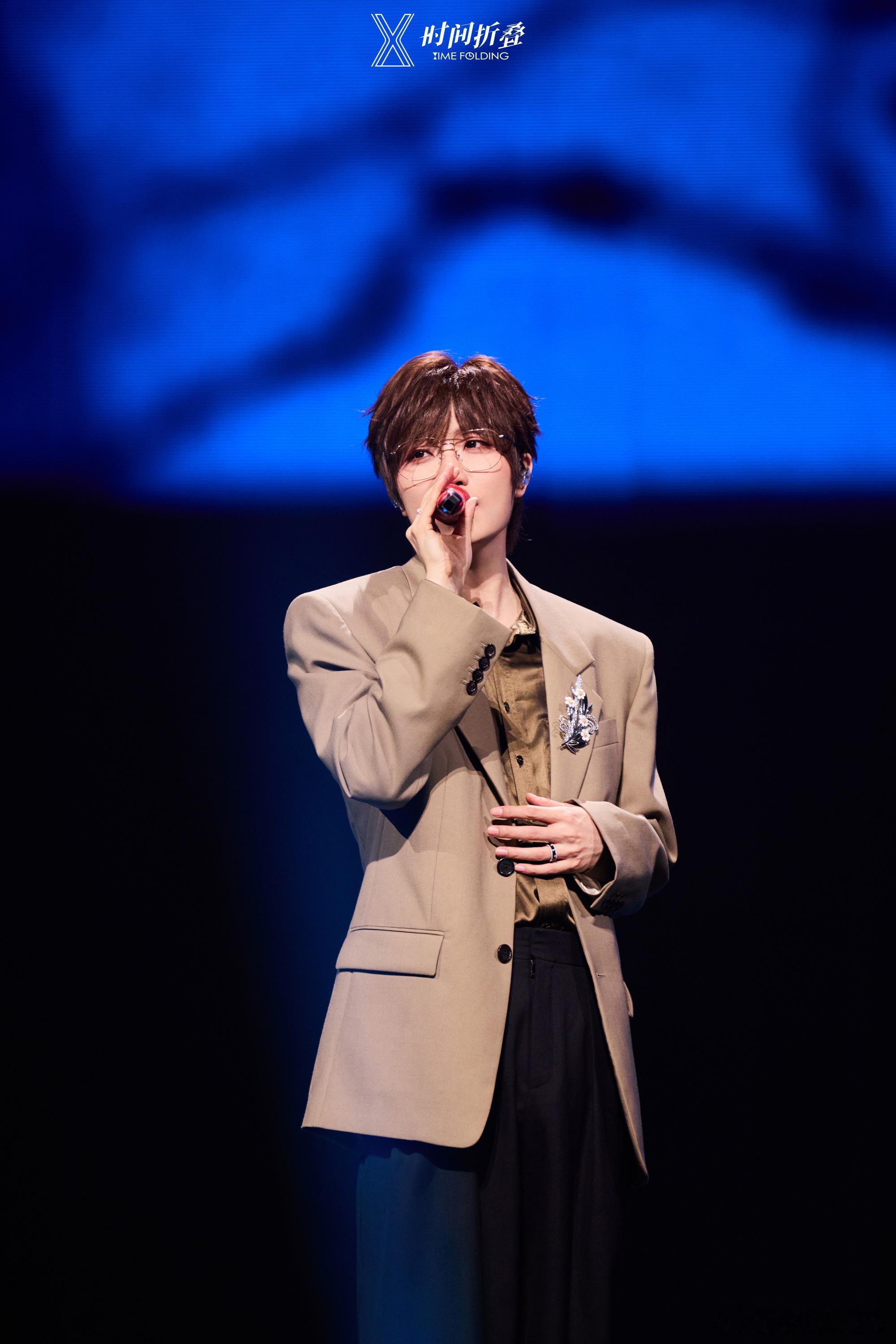 徐良演唱会抽了四只猪腿徐良演唱会猪腿我是真想要谁懂啊，徐良演唱会抽猪腿也太搞笑又