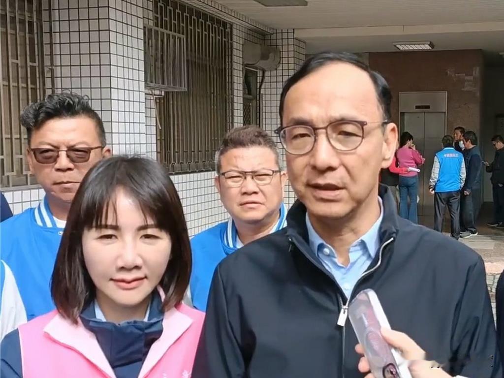 网络罢免侯友宜风风火火，网下连署迫不及待，朱立伦发话：做好万全准备。，对此朱立伦