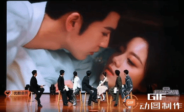 赵今麦的亲密戏也太… 好尬 ​​​