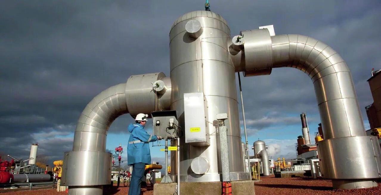 全球最大的液化天然气生产商也宣布停产了。

3月2日，卡塔尔能源公司宣布，旗下两