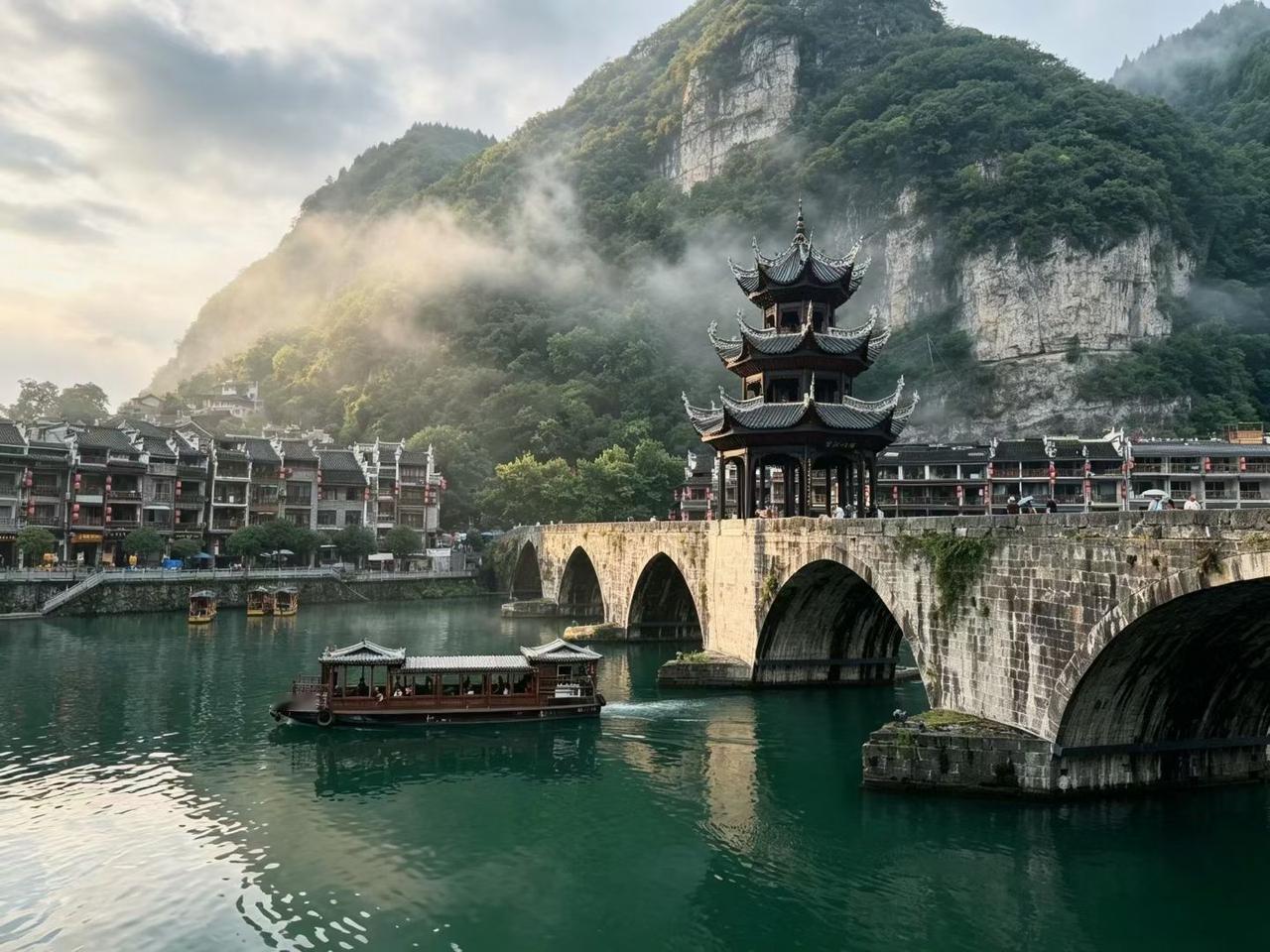 李治山（河北邯郸）:
镇远烟雨
2026年8月26日