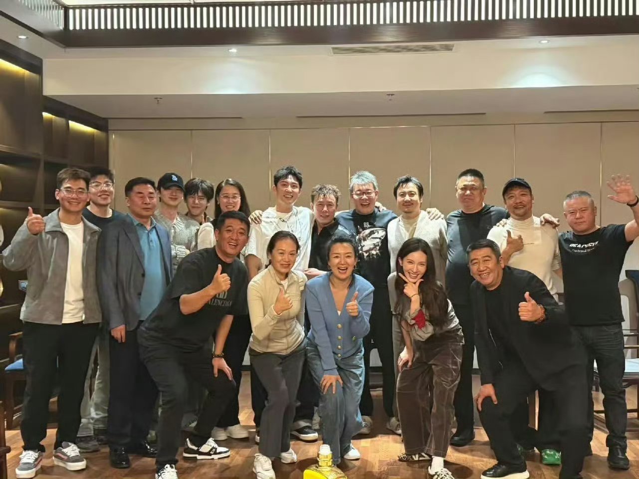 现在就出发3大合影 我爱群像[期待][期待][期待][期待] 期待又帅又萌又美的