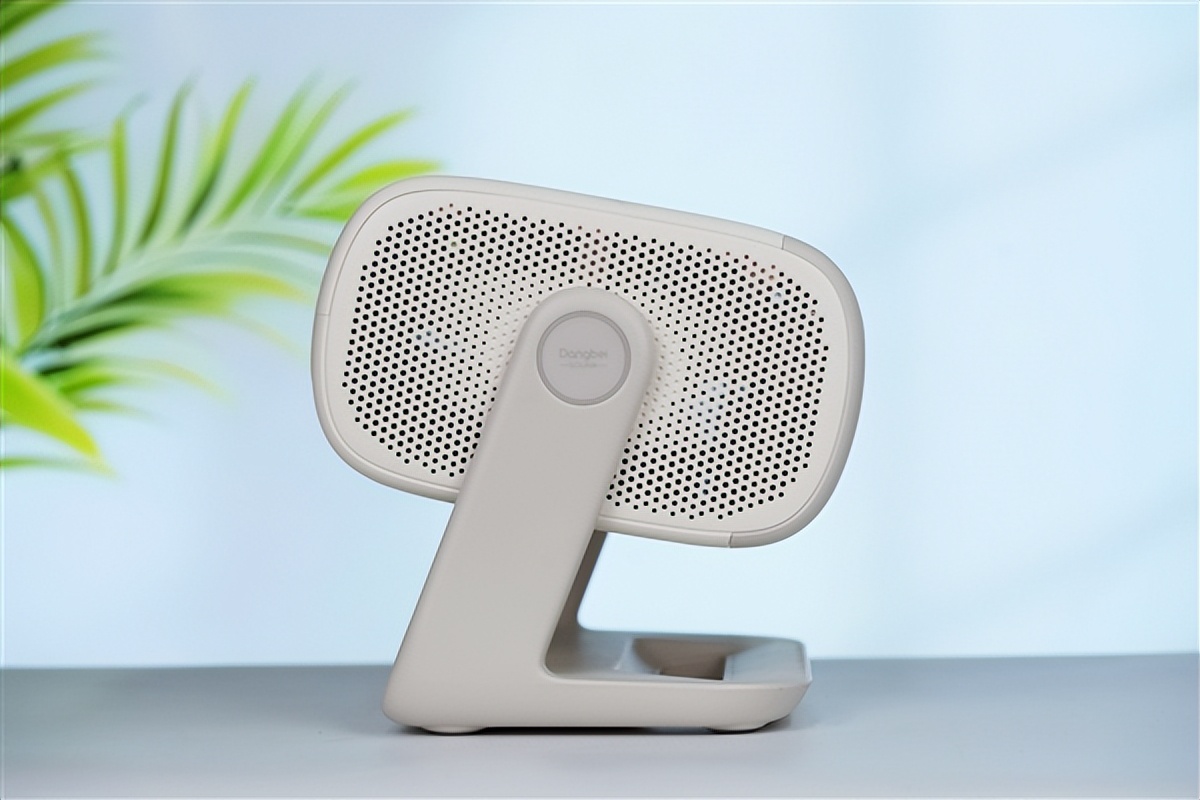 護眼純三色激光！當貝D7X智能投影儀圖賞