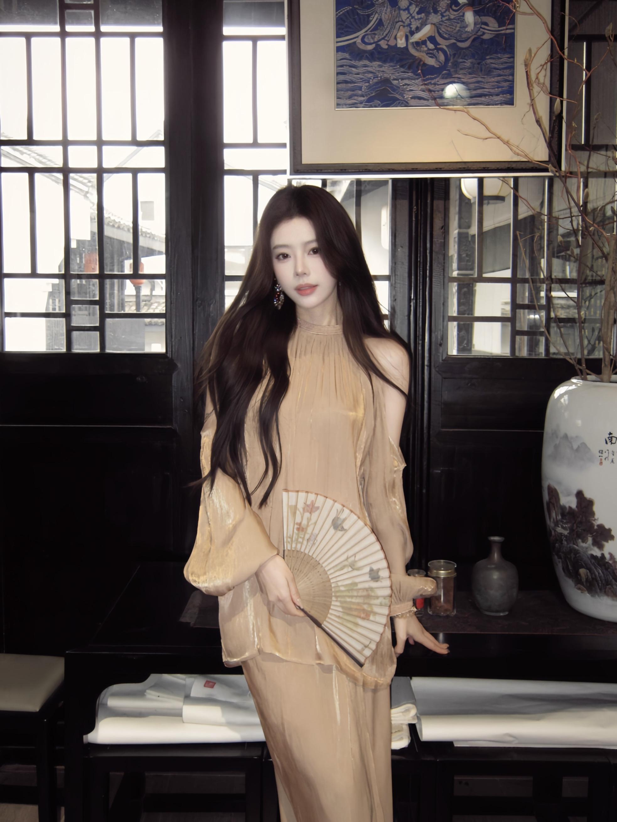 仿佛你只需静静看我一眼