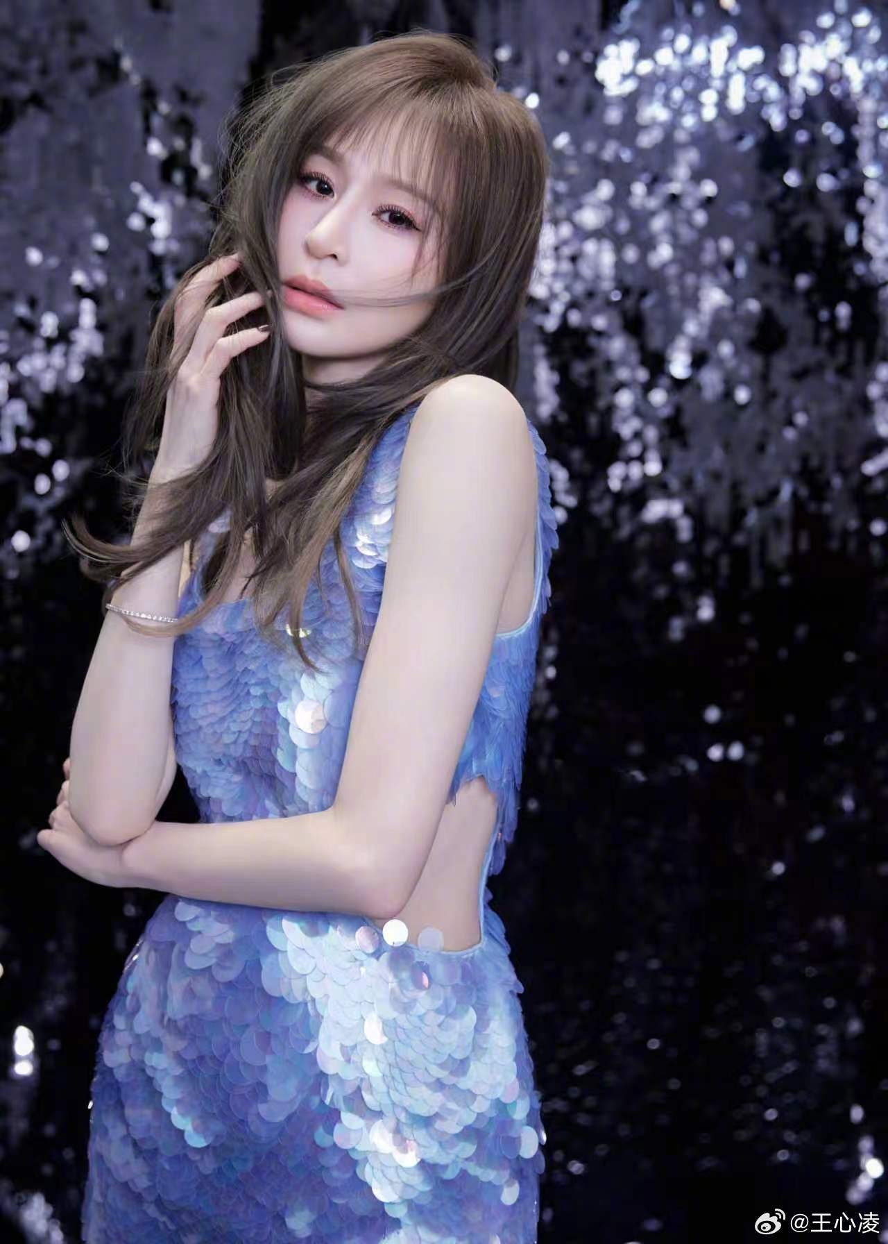 我凌这种美若天仙的女孩子怎么会关注low货 