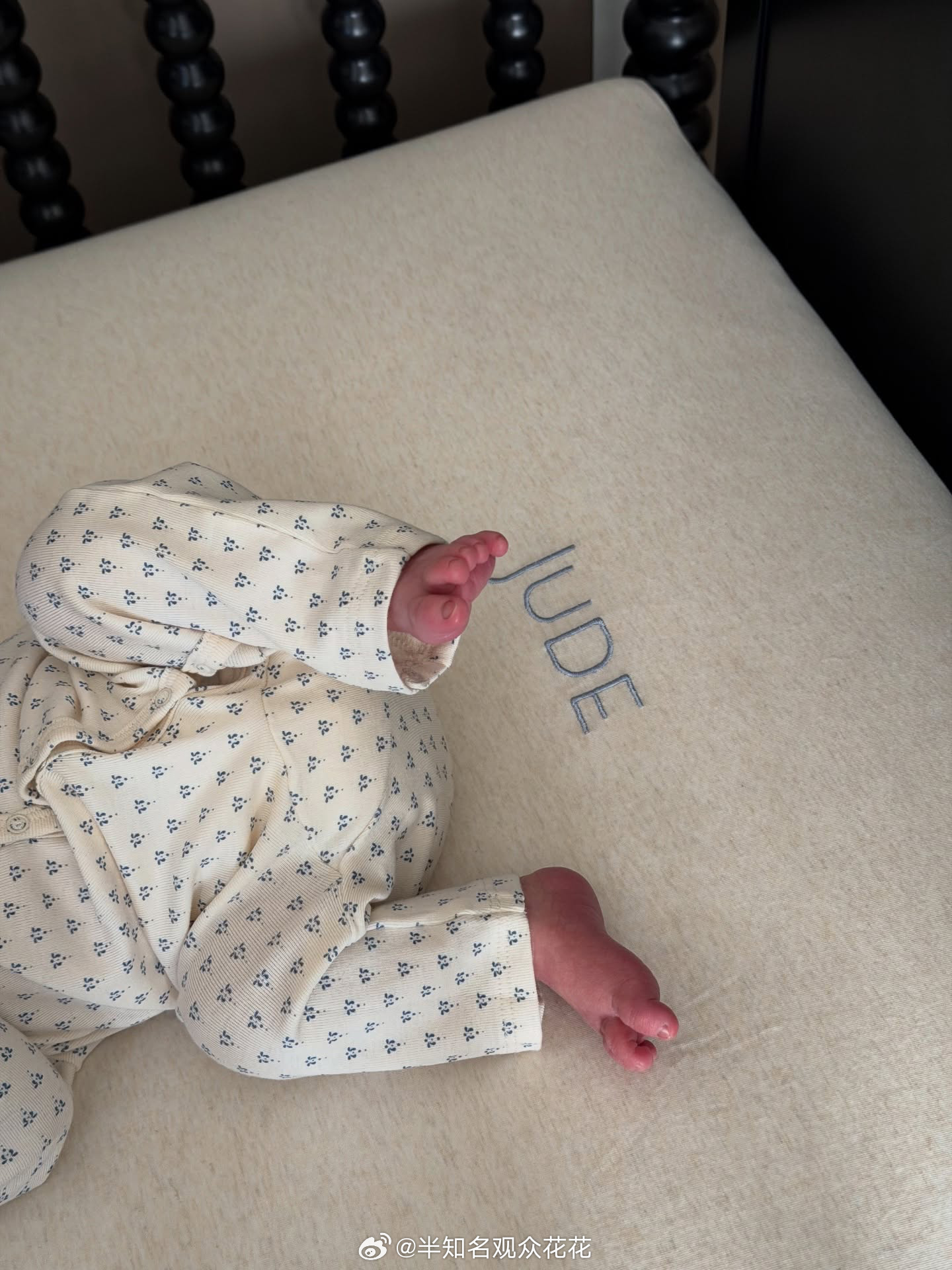 断眉升级当爸断眉官宣得子 好可爱的宝宝