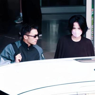 谢霆锋给全天下的女人都上了一课。 如果一个男人真心爱你，根本不会介意你的年龄，你