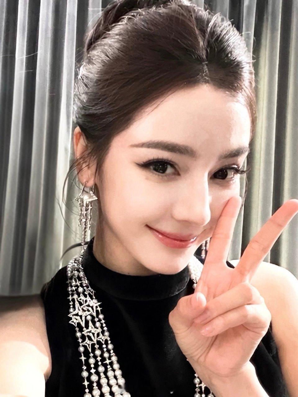 刘大锤曝迪丽热巴陈飞宇要见家长了 知道你嫉妒了别看着女星事业蒸蒸日上整一些🧼?