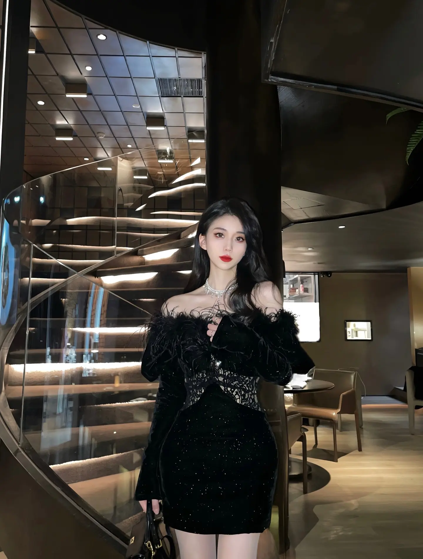 吸引力法则：美女刷到美女 