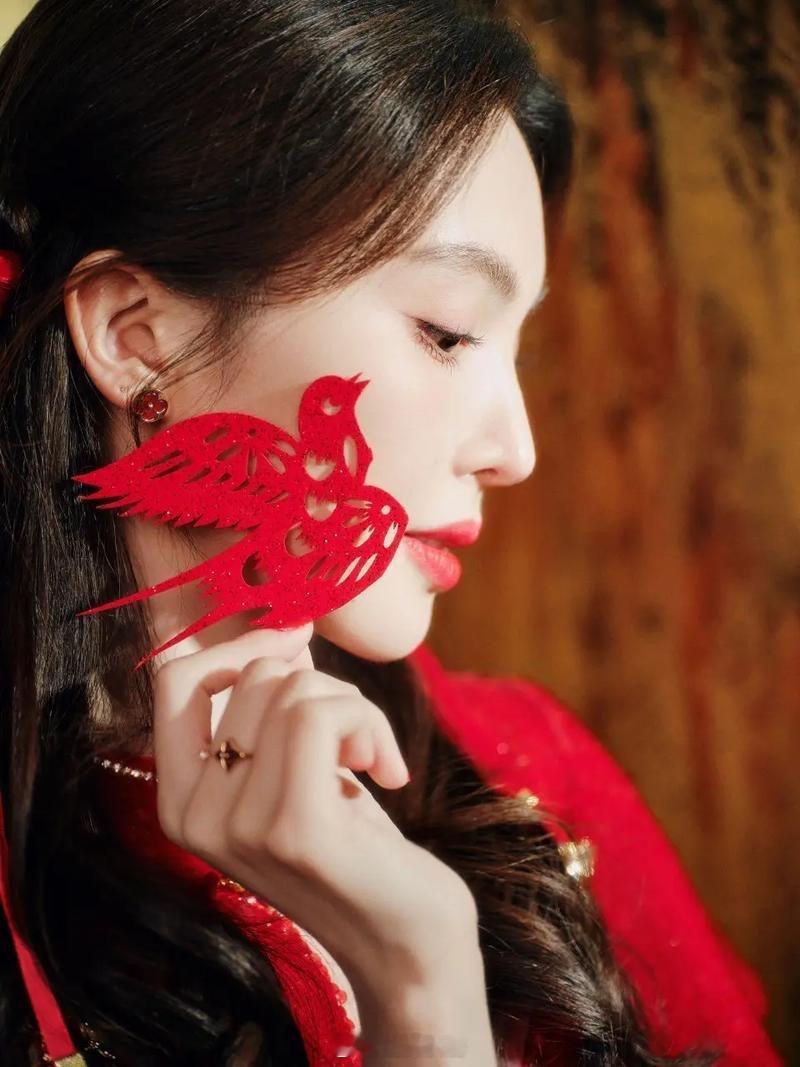 金晨鼻子就是不知道这个鼻子，对未来事业有没有影响了，这还美吗，你们觉得呢 