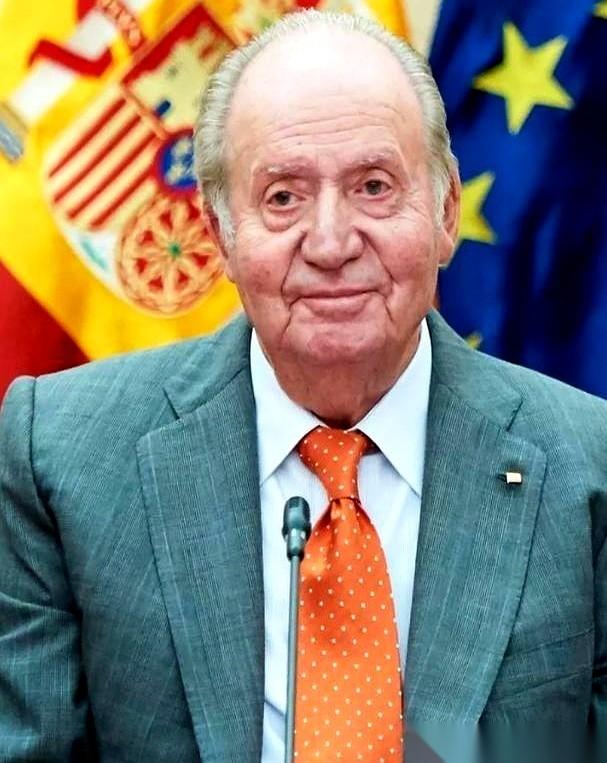 你敢信吗？一个国家的最高情报机构，倾巢出动，不是为了抓间谍，是为了给一个86岁的