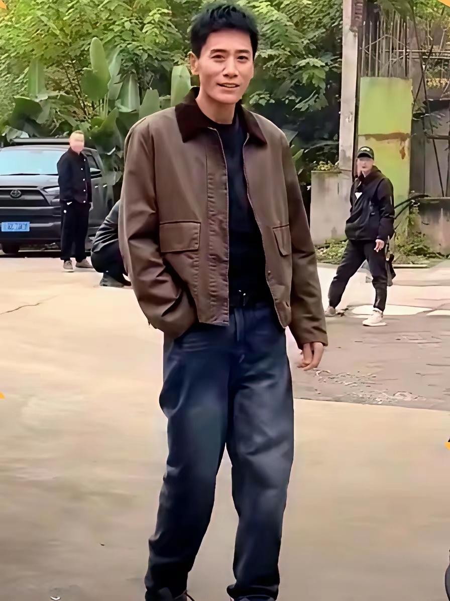 非常面熟的明星，就是想不起来名字了