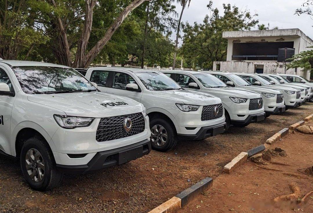 长城炮坦桑尼亚警用车交付，多艰苦咱都能干活[偷笑][偷笑]#我与汽车的日常##中