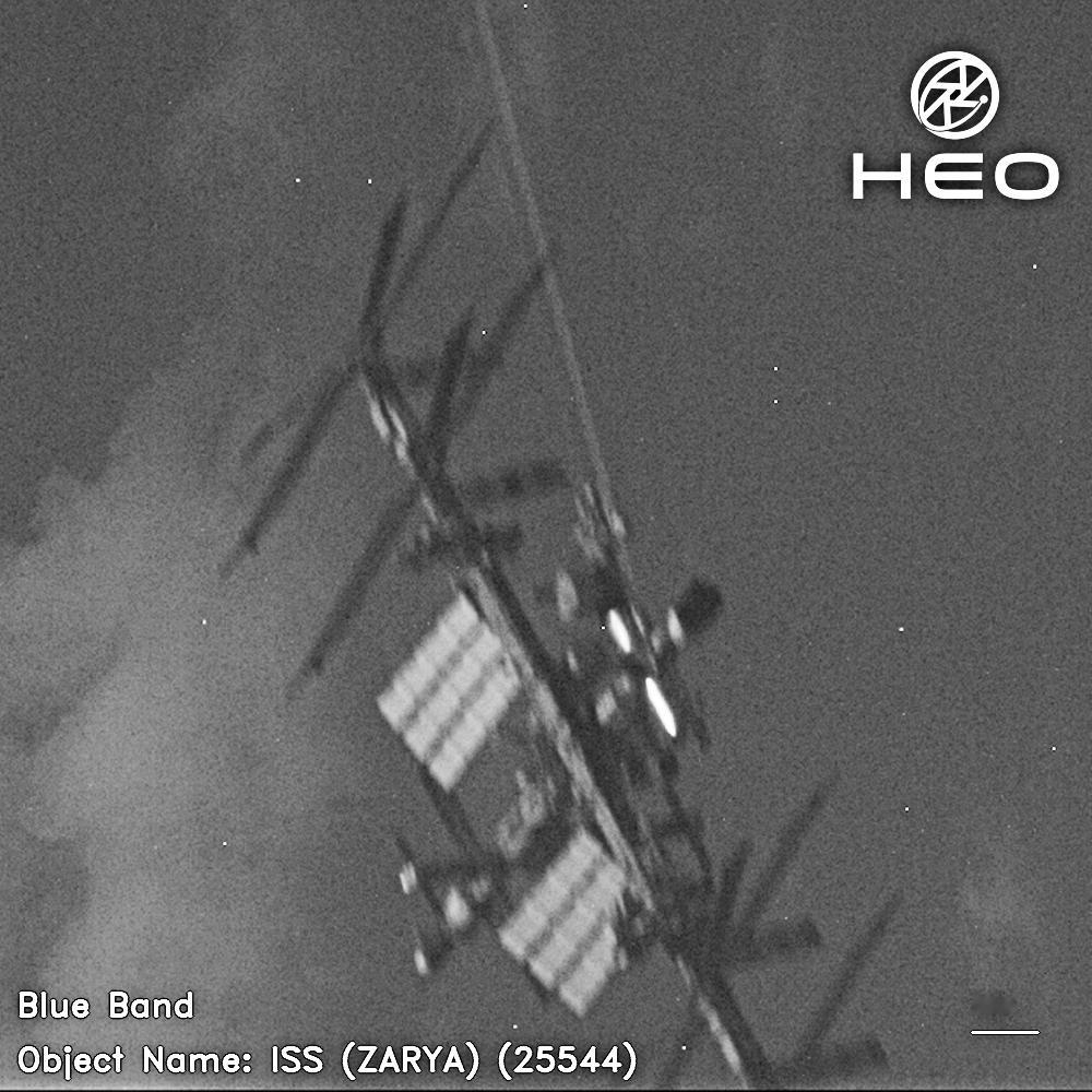 国际空间站飞越印度洋时，heospace的卫星在相距69.06公里处拍摄的画面。