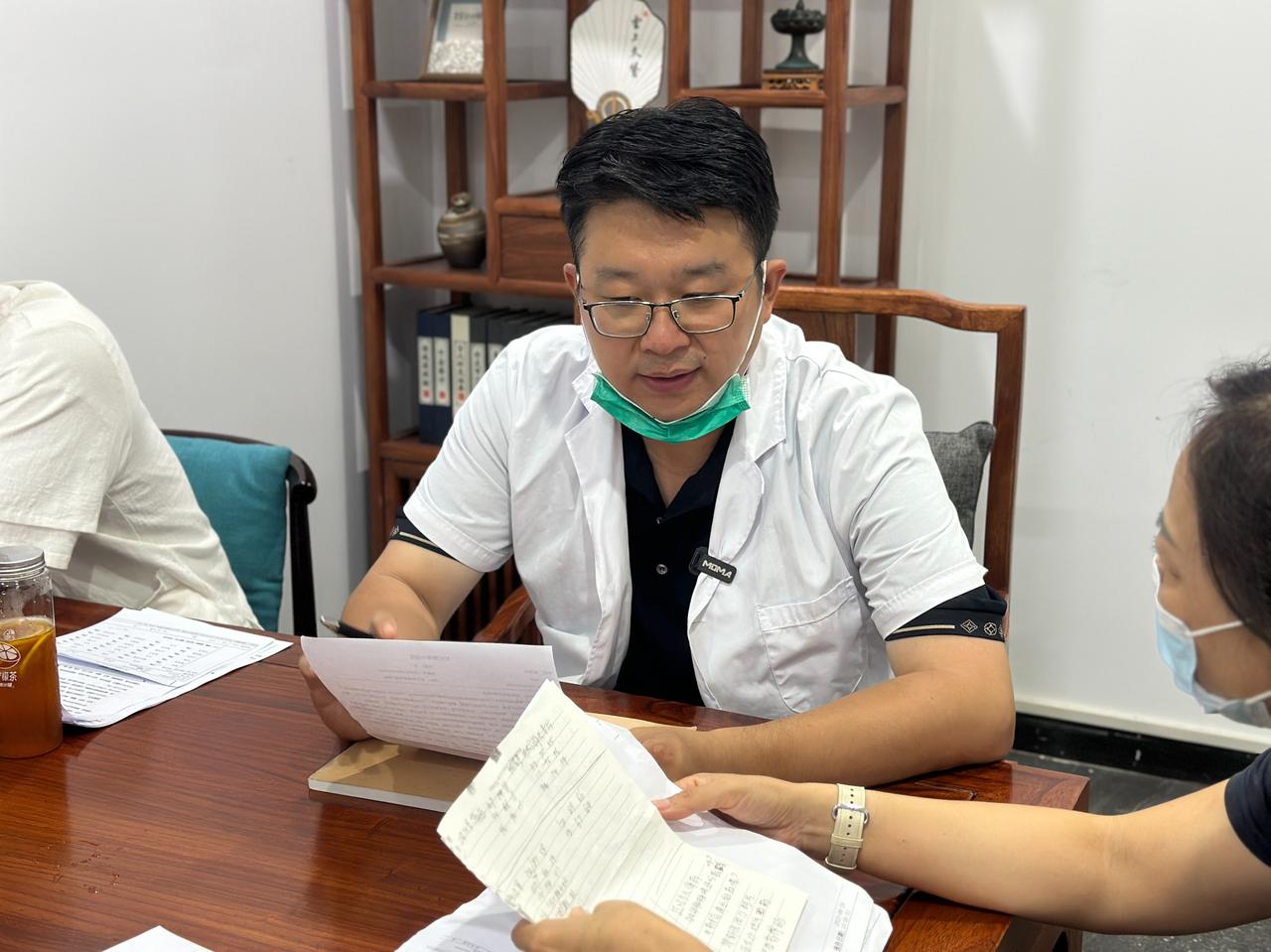 夏季扶阳良药：附子理中丸
传统中医认为：夏天阳气浮在体表，内里反而空虚。加上出汗