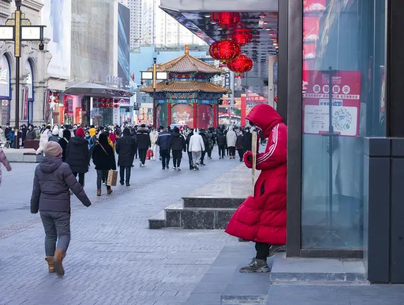 穷人缺的不只是钱，更是赚钱的能力。但这能力背后，还藏着诸多因素。《天道》里丁元英