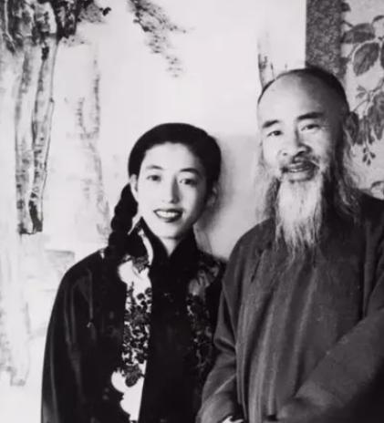 富豪买了张大千的一幅画，回家却发现是赝品。谁知，富豪非但不生气，还邀请张大千来家