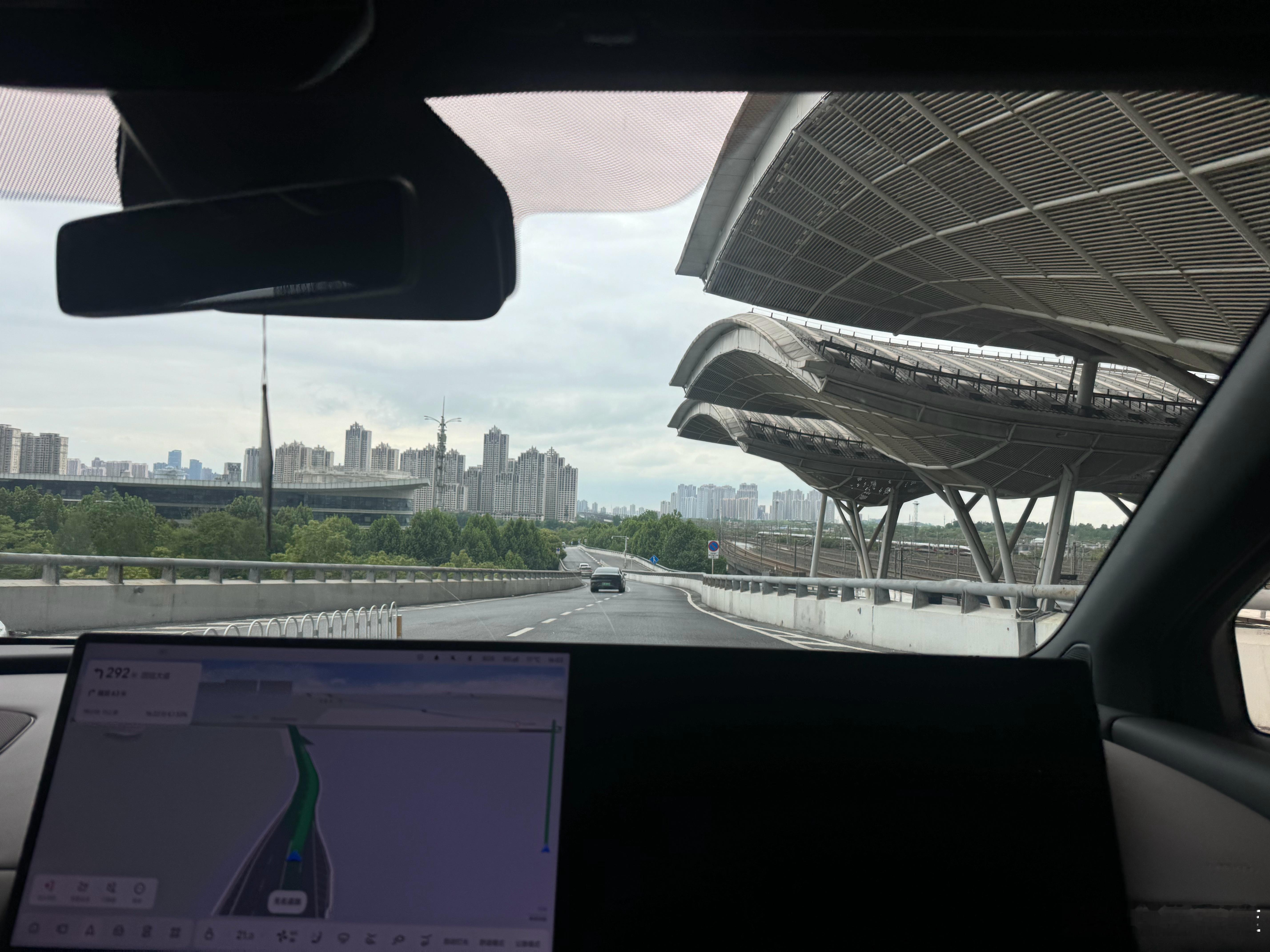 上门评估两台奔驰C260 奥迪A4L看看能不能顺利拿下 武汉·武汉站