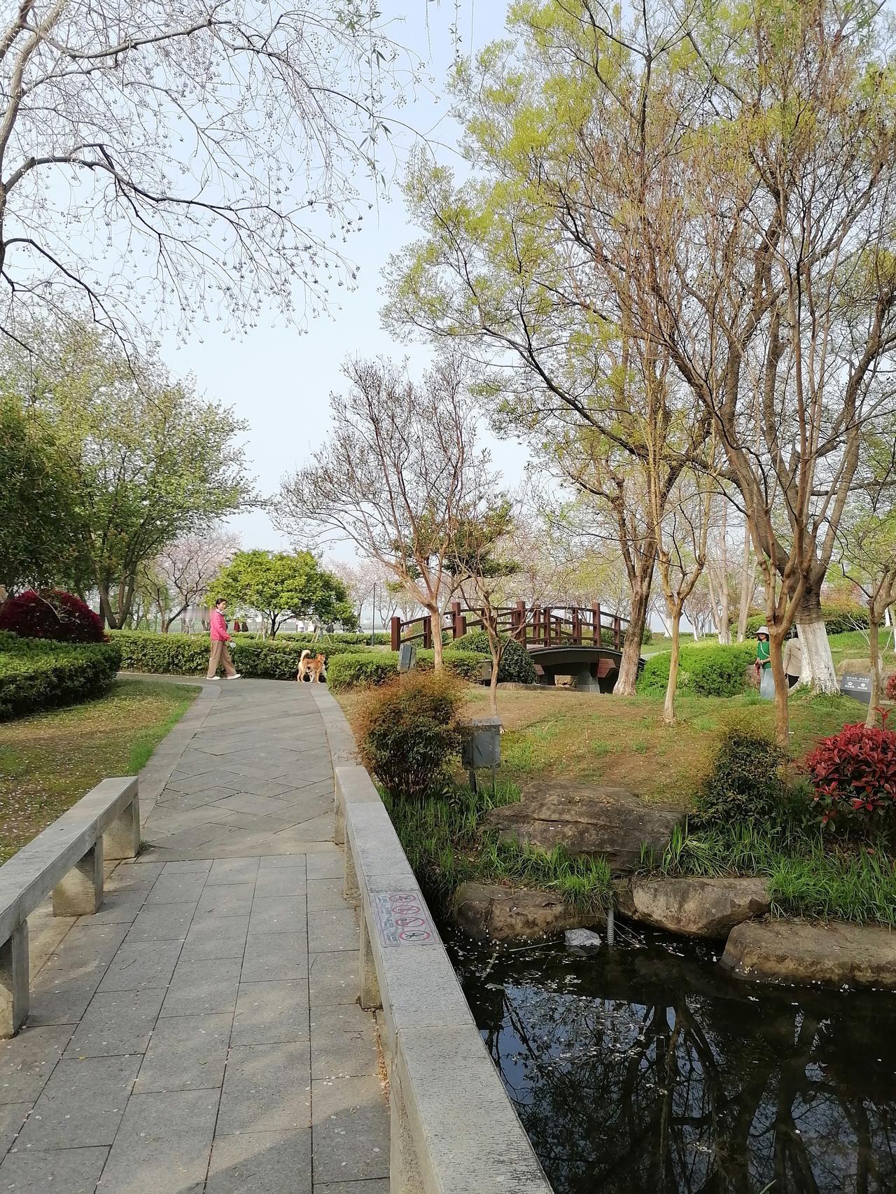 用一句话总结婚姻的意义是什么? 婚姻是爱情的归宿、繁衍后代的途径、男女合理合法的