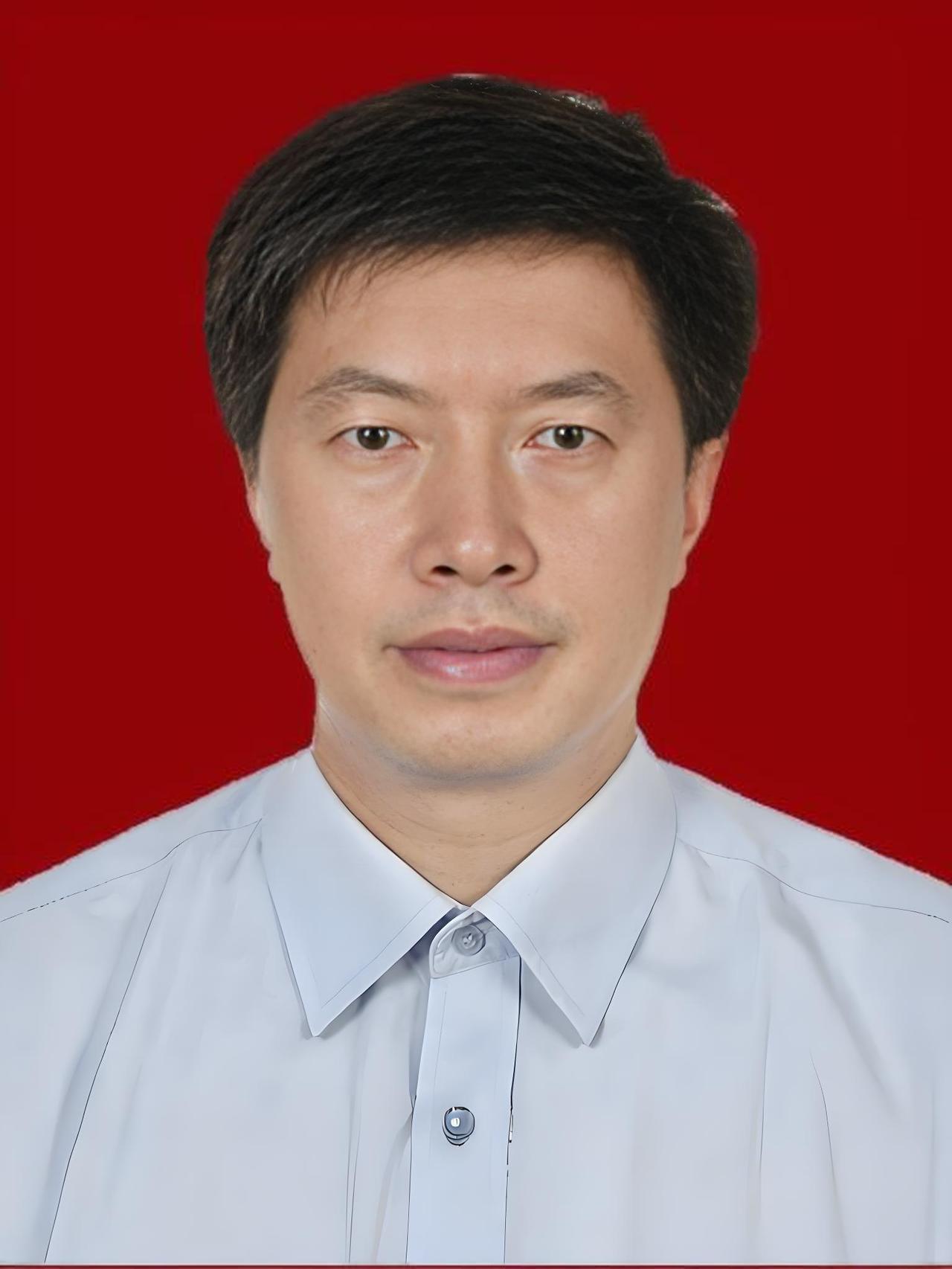 上海大学校长刘昌胜简介
 
 
他出身湖北黄石，从湖北大学走出，却在材料科学领域