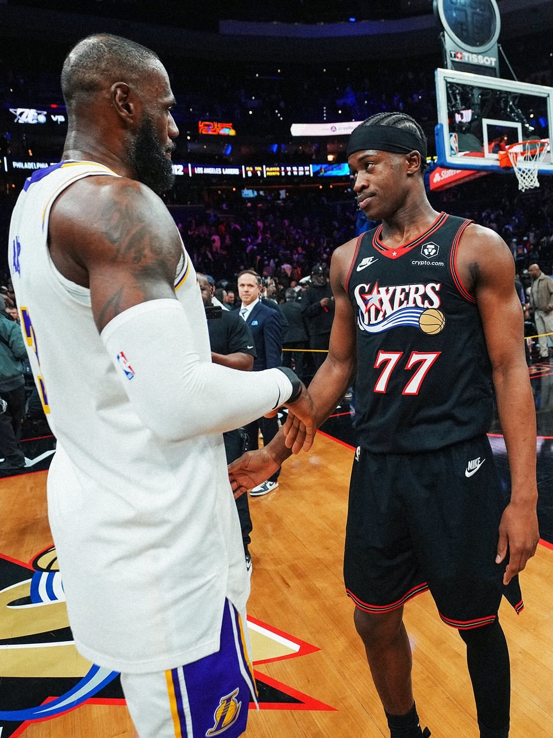 NBA官方统计显示老詹已经和NBA成立以来36%的球员交过手了，再早一赛季进NB