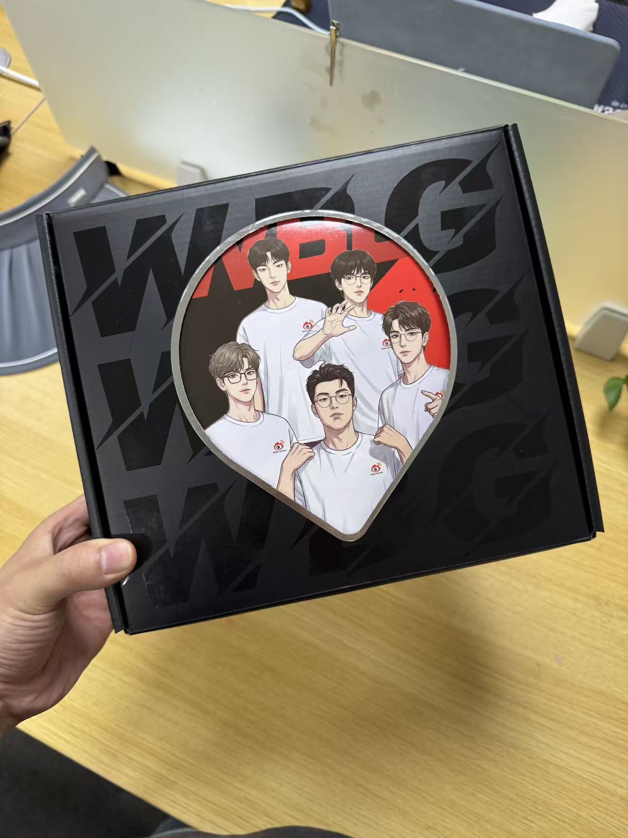 WBG的周边有人线上换明信片和身份证卡套吗，zika换elk顺便说一句，看到大象