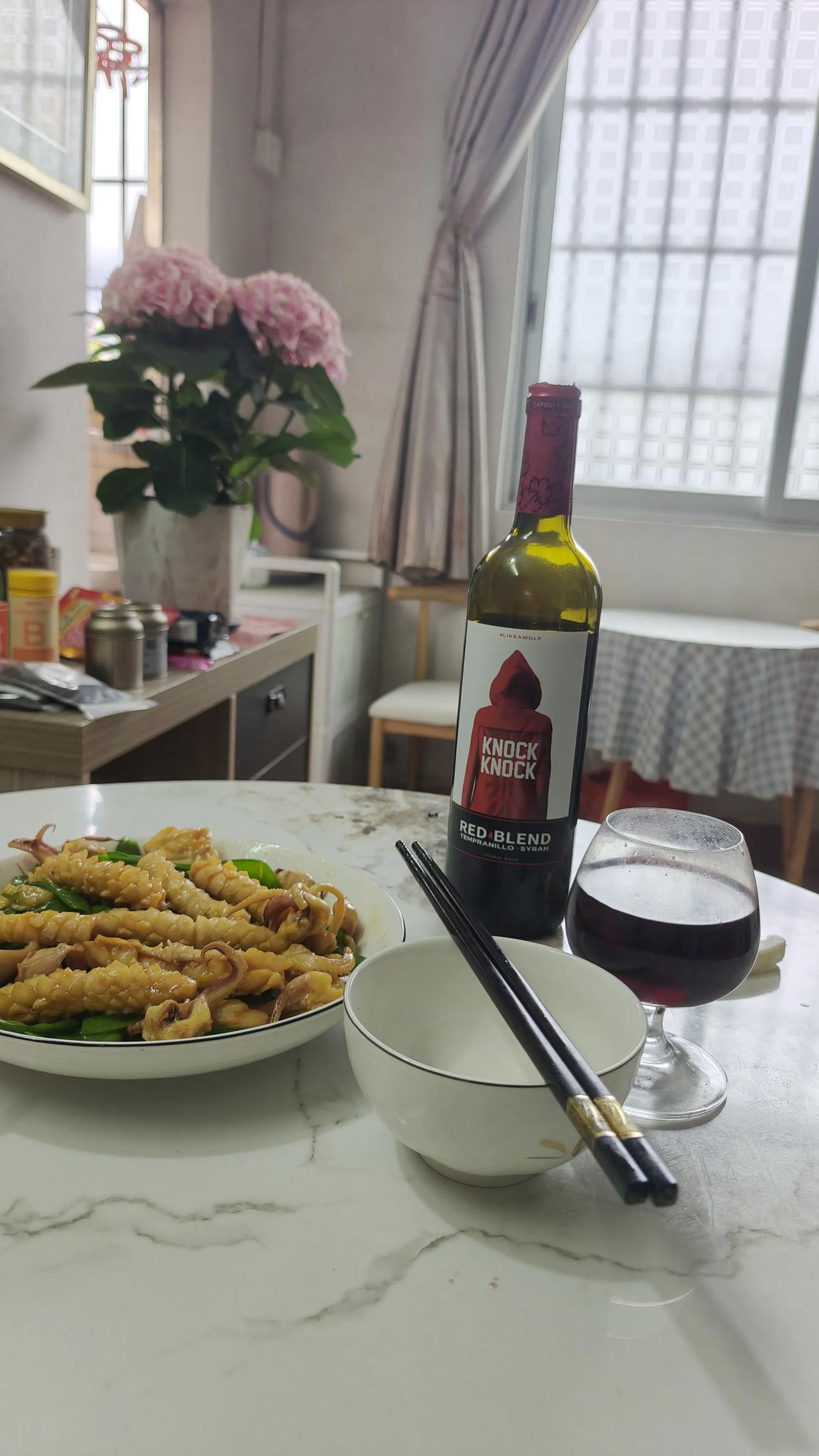 美味晚餐的分享我昨晚又炒自己鱿鱼了，什么美味晚餐我不敢说，请你去问那些被人炒过鱿
