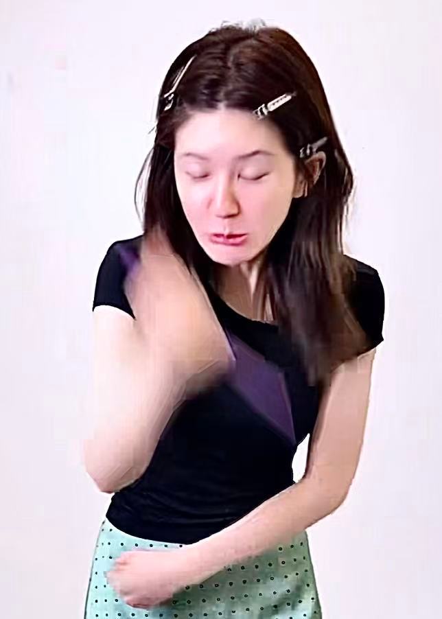 所有人严肃感受虞书欣篮球赛场贝微微