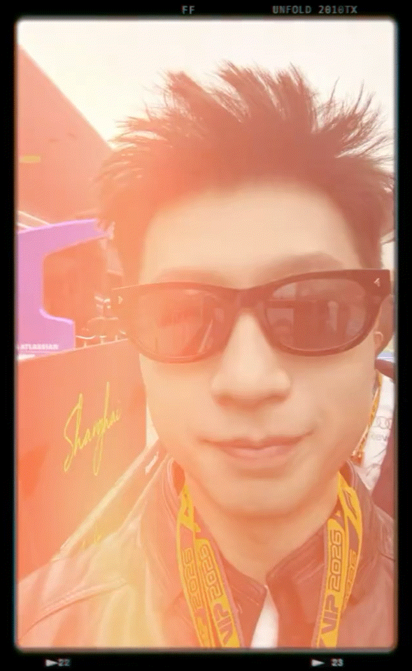 一想到这笨比这么努力的用后置拍自己就觉得p2p3萌的钥匙啊啊啊啊啊 