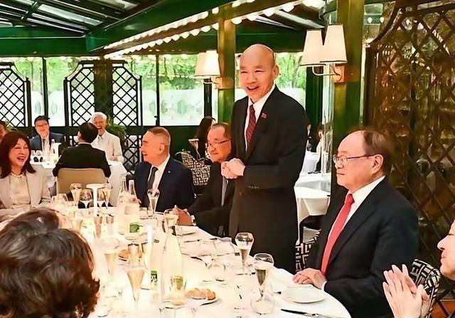 韩国瑜这回出访欧洲，真是撞了枪口，偏偏赶上中美元首会面，风头全被盖过。还大谈什么