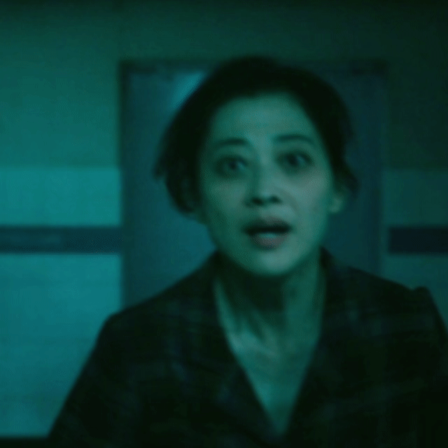 梅婷每个情绪都掐得我难受梅婷的演技简直是催泪核弹！《恶意》里尤茜目睹女儿坠楼那幕