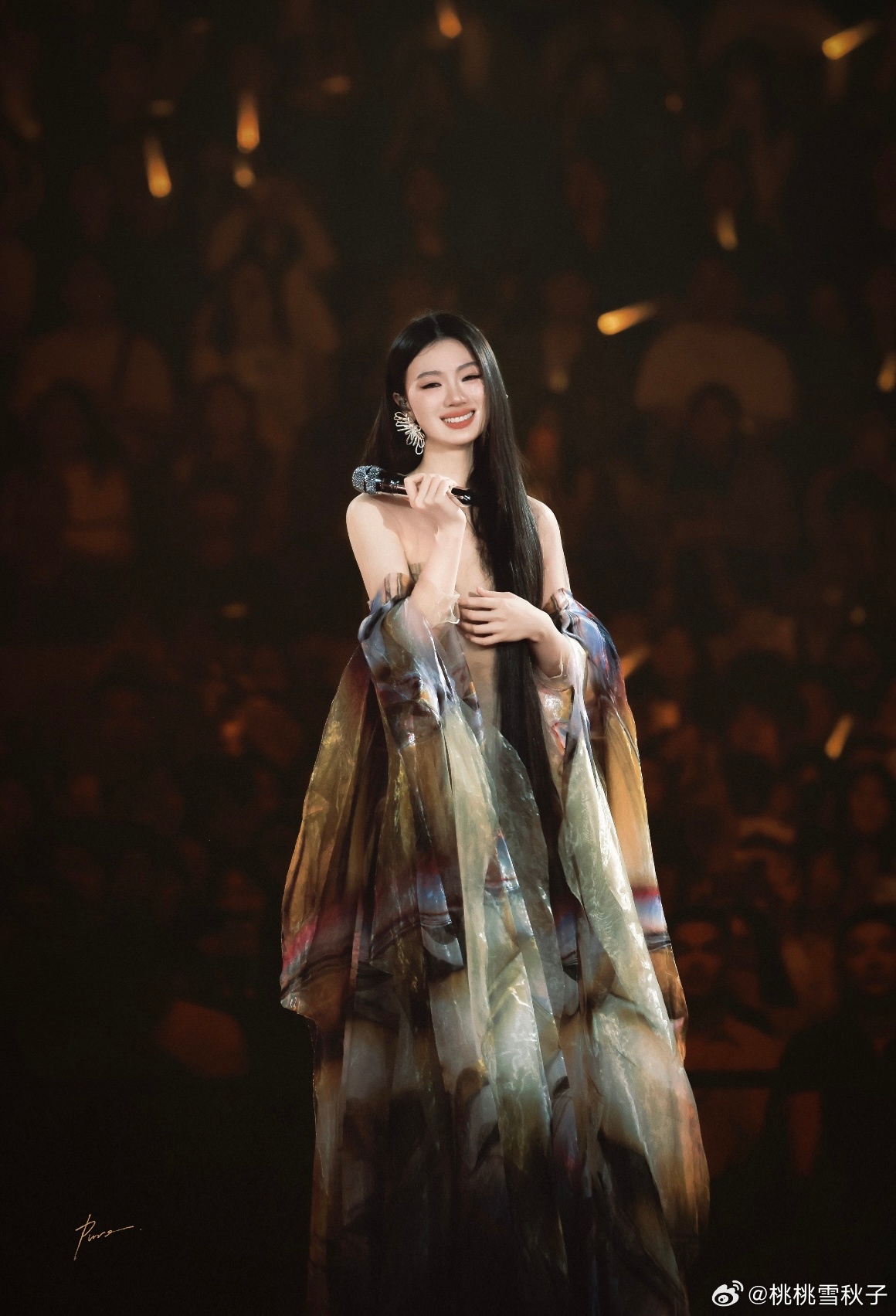 律师解读单依纯演唱会一半都是翻唱这么来看单依纯的原创歌曲也太少了吧我觉得音乐圈最