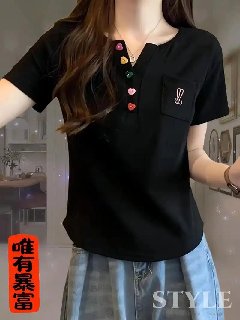 北方雪花飘飘，好想看看下雪，可这里天气依然炎热，仍然短袖加身，