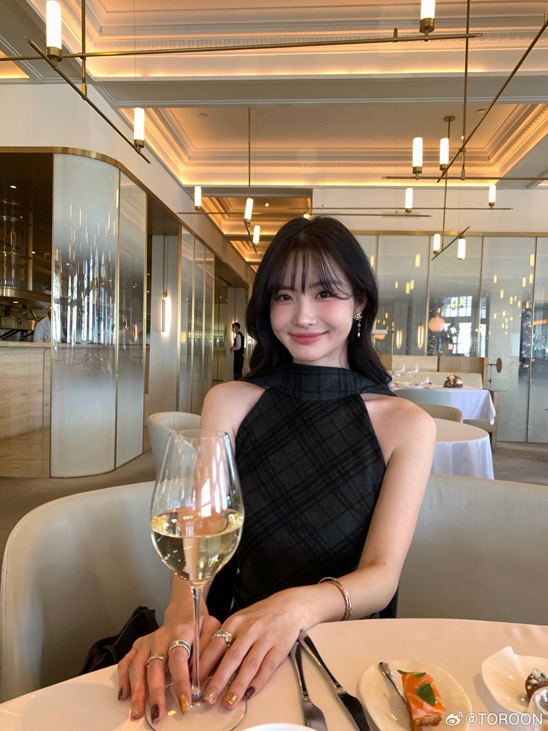 因为这次小❤️ 我们14号zb见啦！这款谁穿谁好看短袖针织是100🐑毛的 好穿