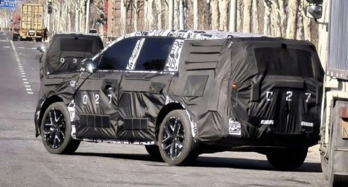 小米三款新车齐曝光 这几款里面，最重要的肯定就是昆仑——新技术最多，还能把品牌再