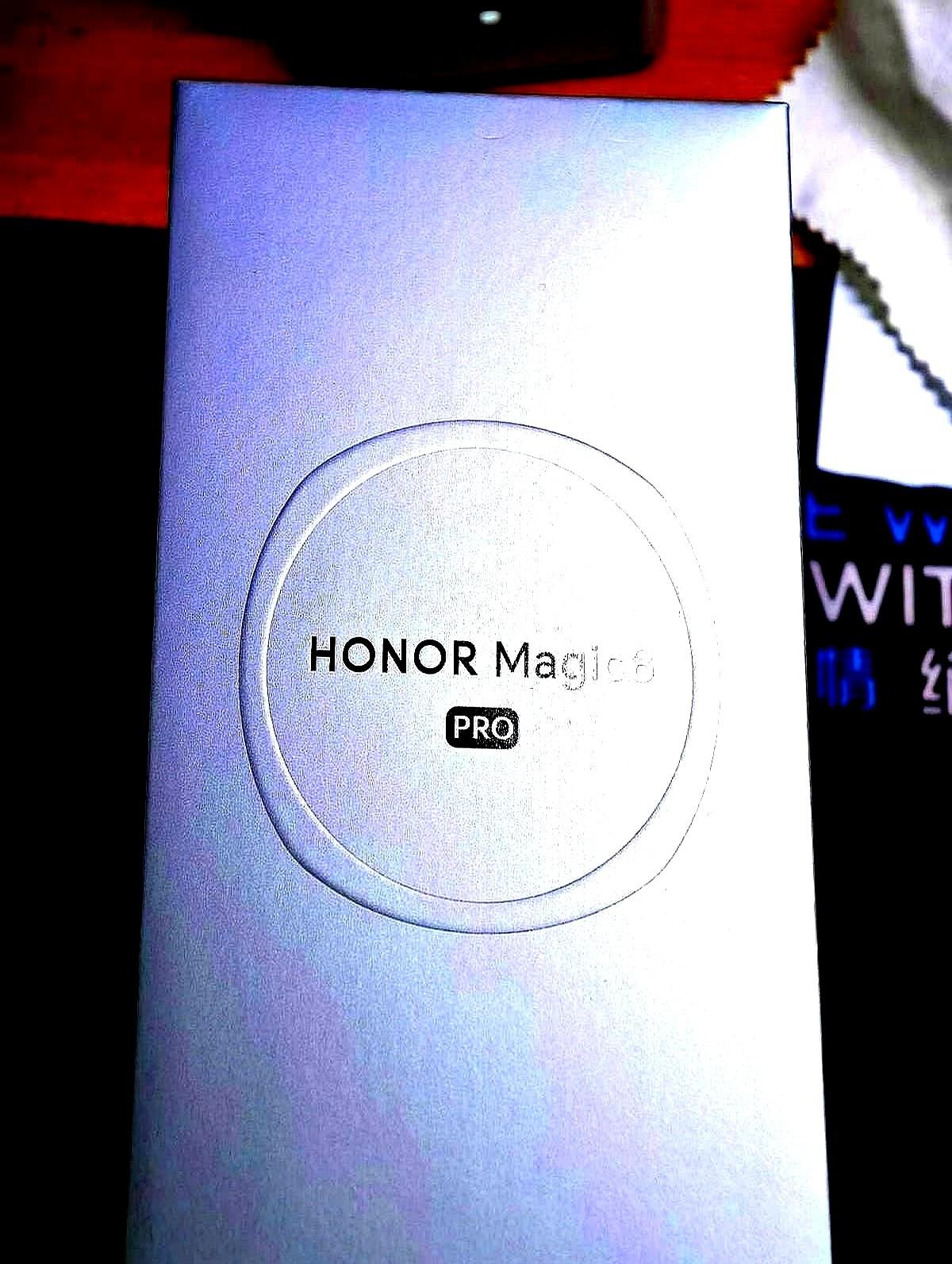 “iPhone 15 Pro Max挂闲鱼，回血7000，再掏4999拿下荣耀M