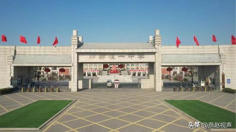高考成绩公布后，邯郸恒一中学复读部不少考生实现分数提升。
高考出分当天，考生韩京