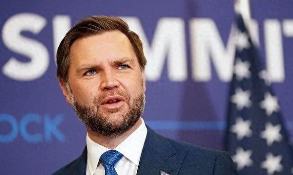 狐狸的尾巴终于露出来了！直至日前，特朗普才暴露他之所以联合以色列发动对伊朗战争的