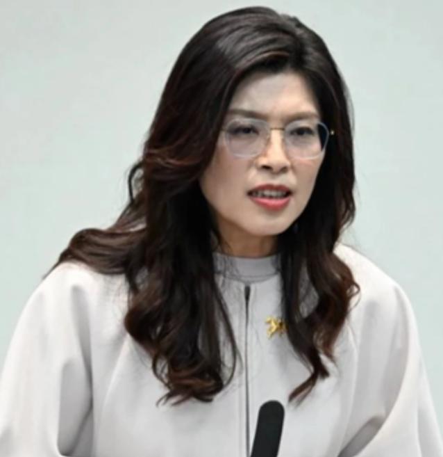 国民党主席郑丽文正式宣布，
 
7月17日，针对台北市长蒋万安号召民众上街头为毒