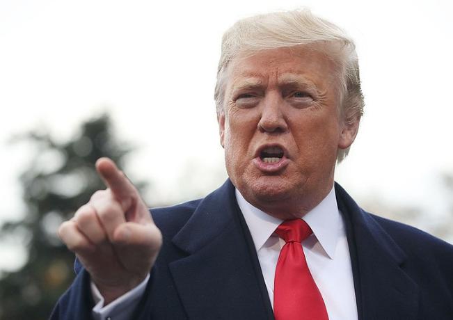 特朗普突袭中国商船，很多人以为这是北京吃了个哑巴亏。错了！真相是老特亲手送来了一