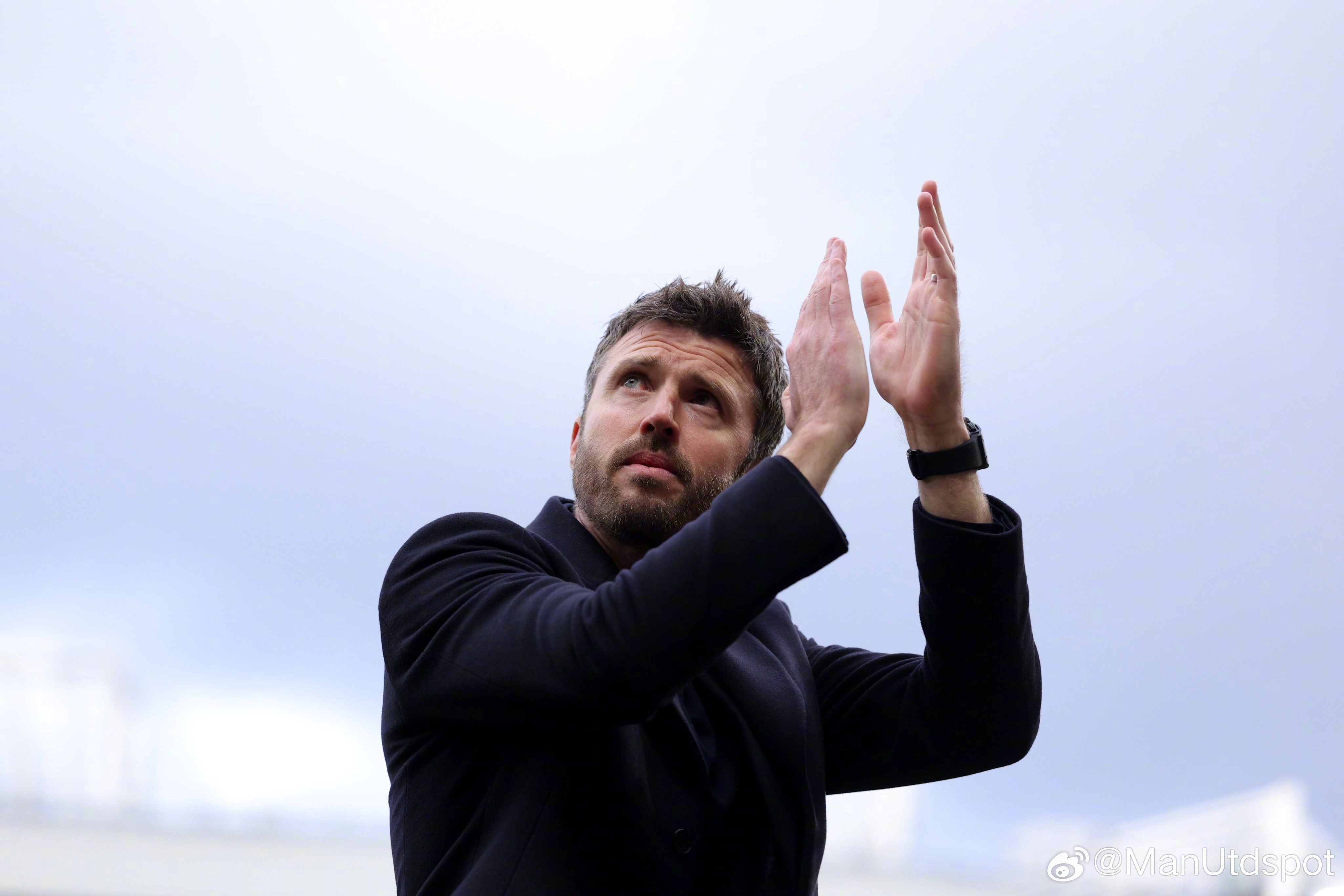 曼联官推：卡里克获得执教英超前九场比赛并列历史最佳战绩👏Keep calm a